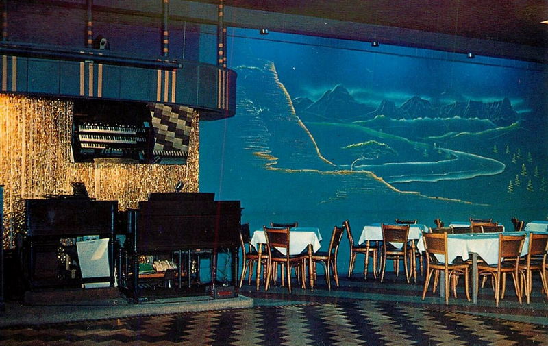 I-Rock Night Club (Macs Cafe, Harry Moores) - Vintage Postcard (newer photo)